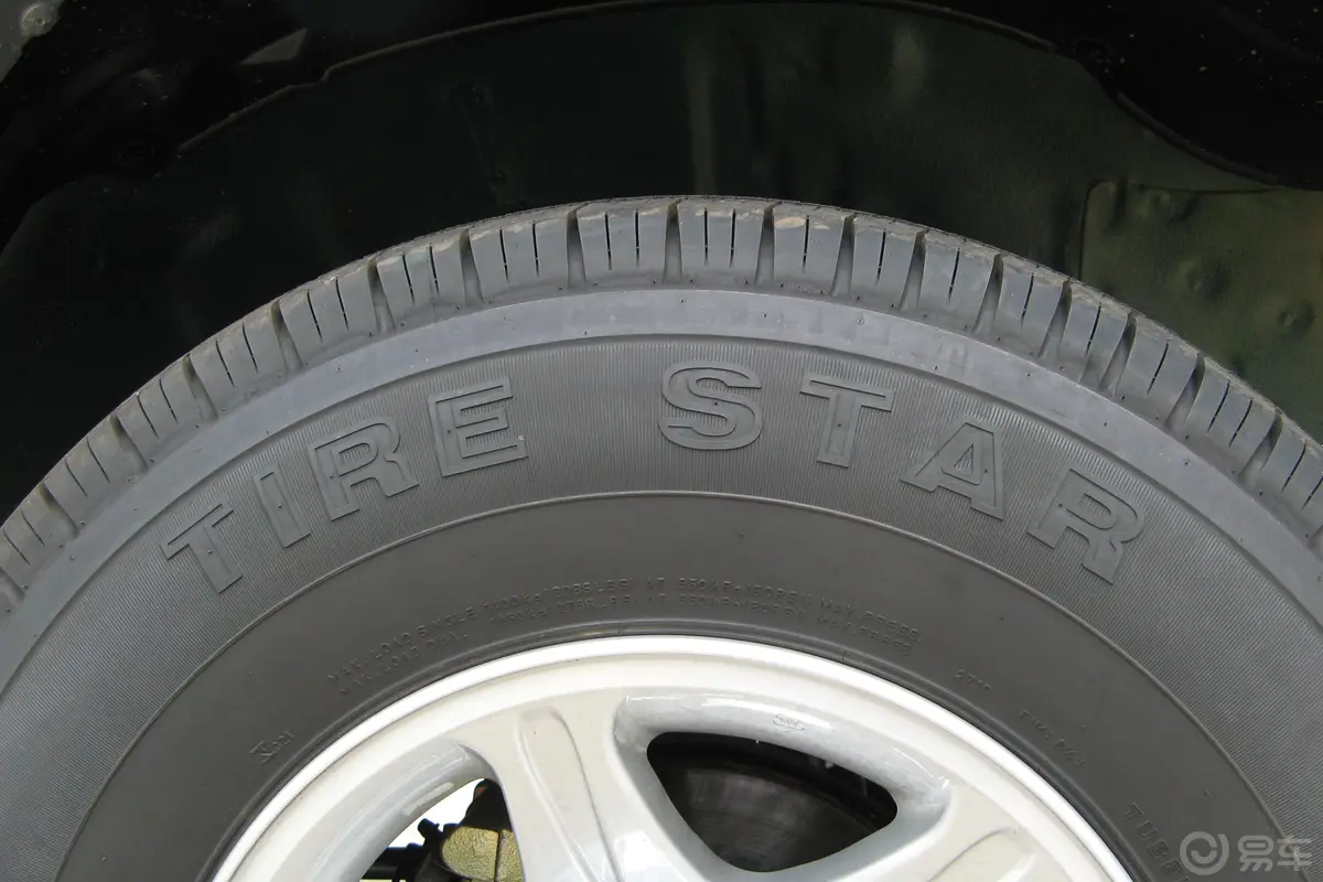 黑金刚CFA6470M3 舒适型轮胎规格