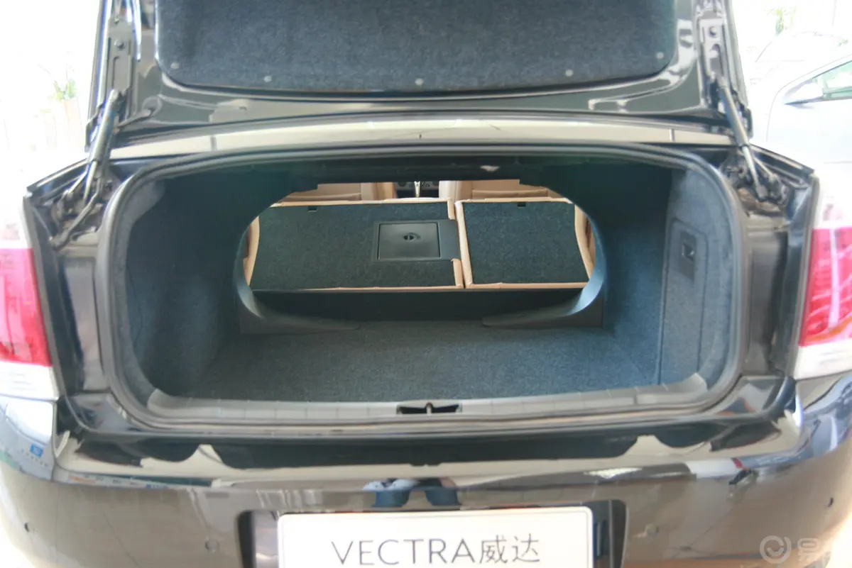 威达2.2L豪华导航版行李箱空间（后排全放倒）