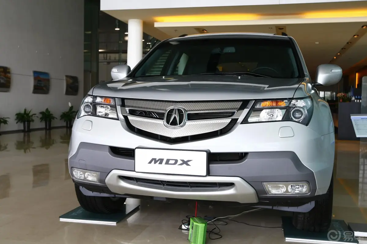 讴歌MDX3.7外观