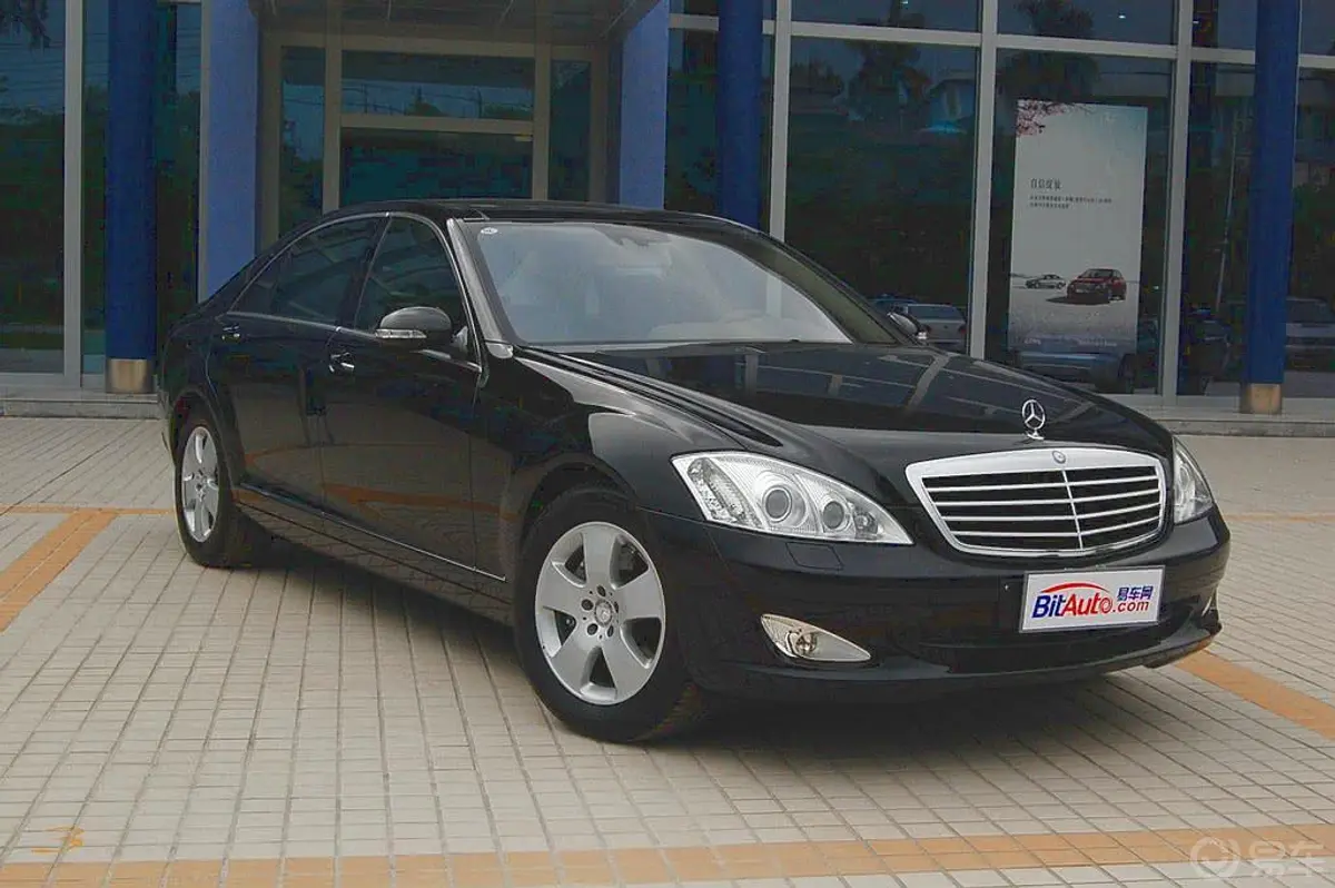 奔驰S级S 350 L动感型外观