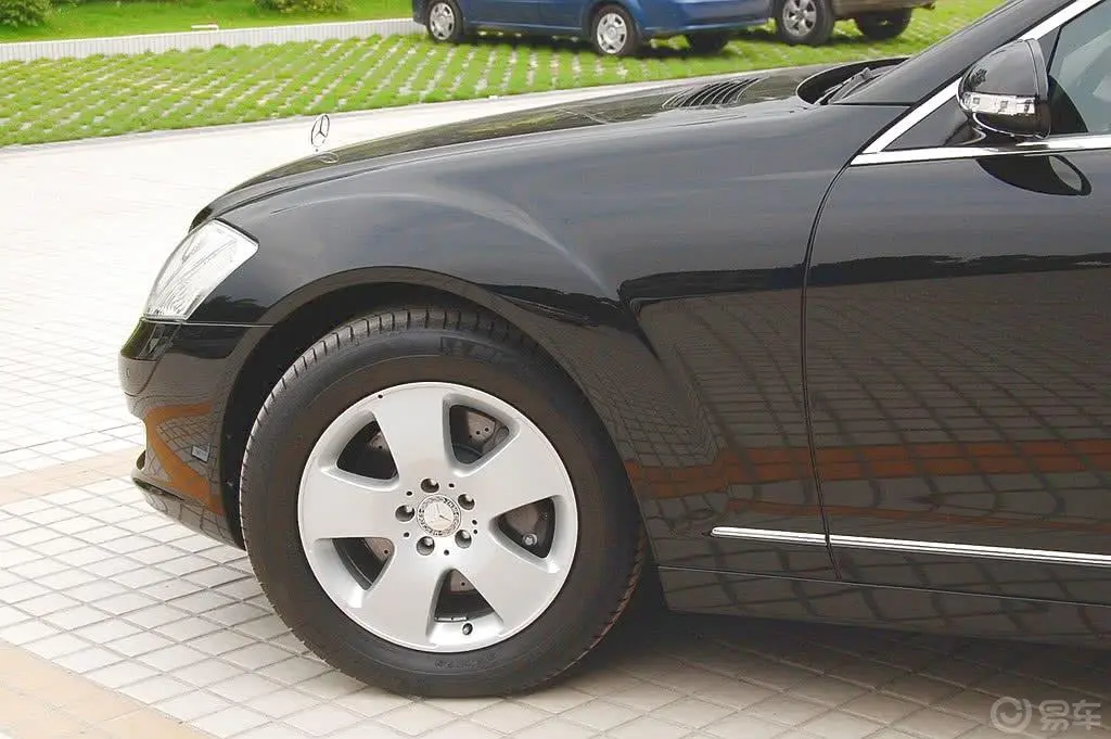 奔驰S级S 350 L动感型外观