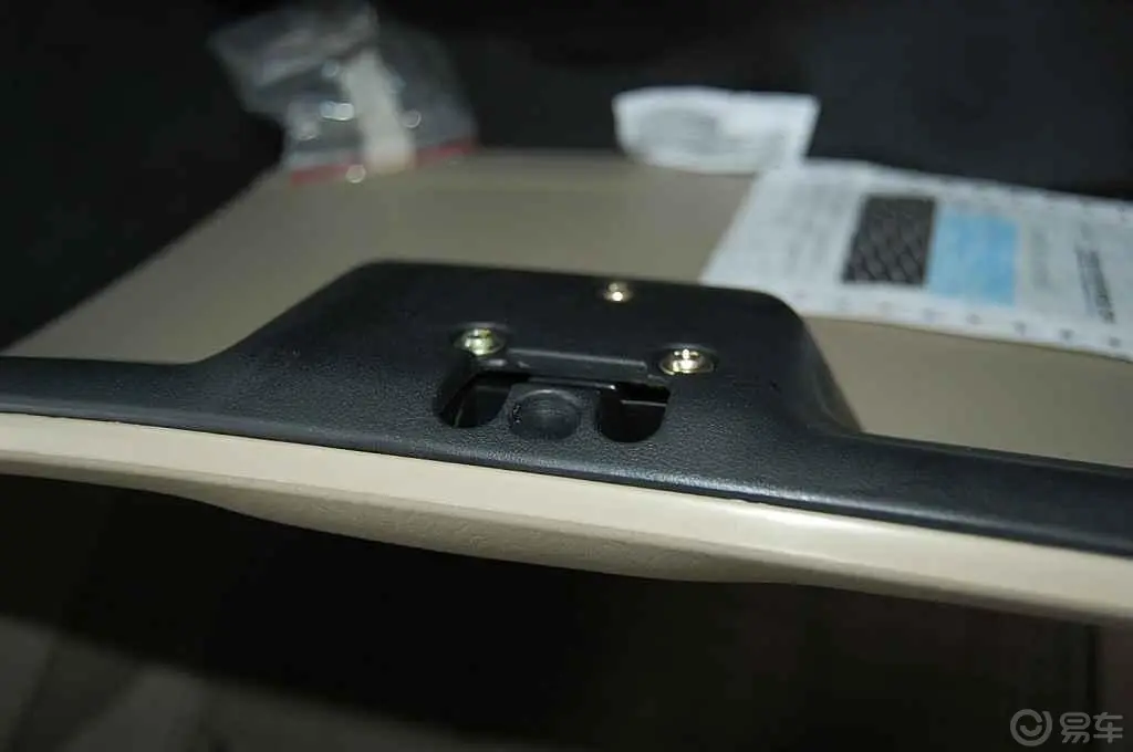 普力马手动舒适型 GLX 5座空间