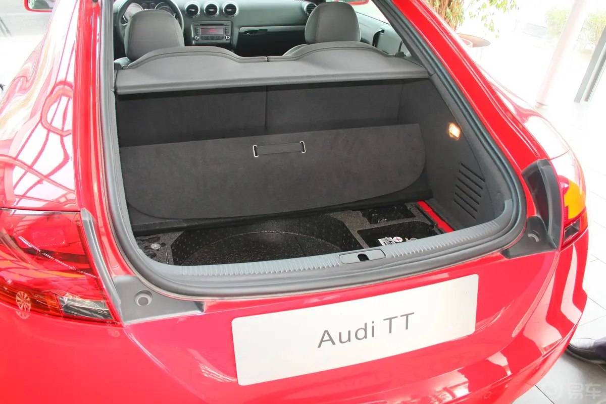 奥迪TTTT Coupe 2.0 TFSI S tronic空间