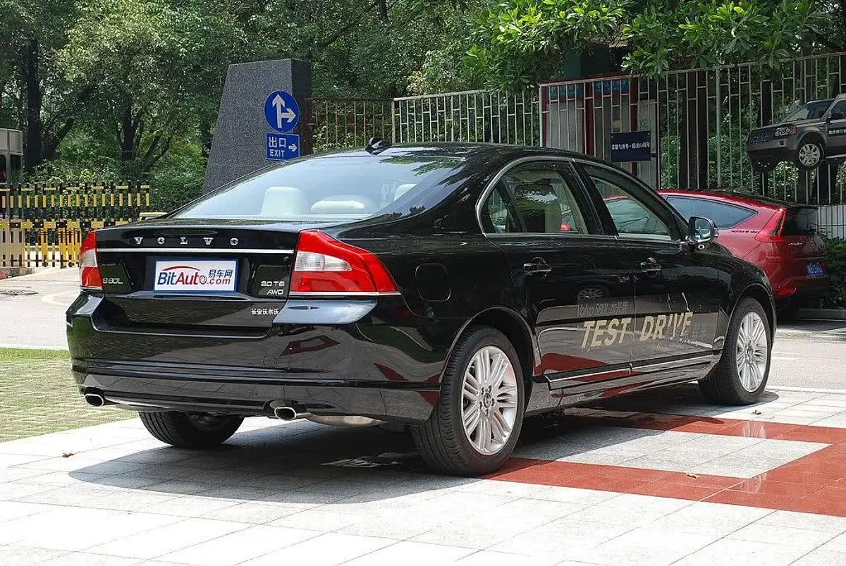 沃尔沃S80L3.0 T6 AWD 智尊版外观