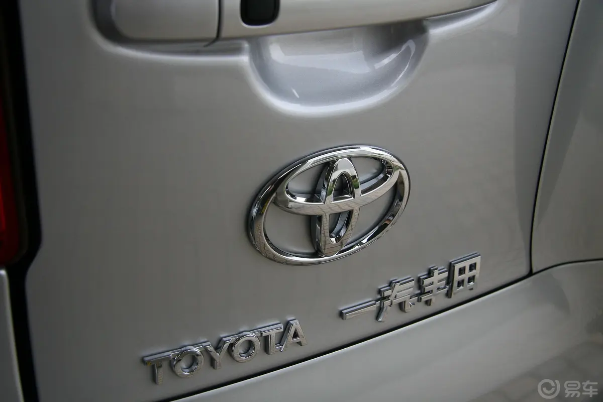 RAV4荣放2.4L 豪华版 AT外观