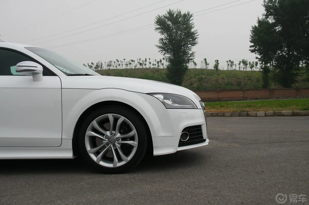 奥迪TTTTS Coupe 2.0 TFSI quattro S tronic外观