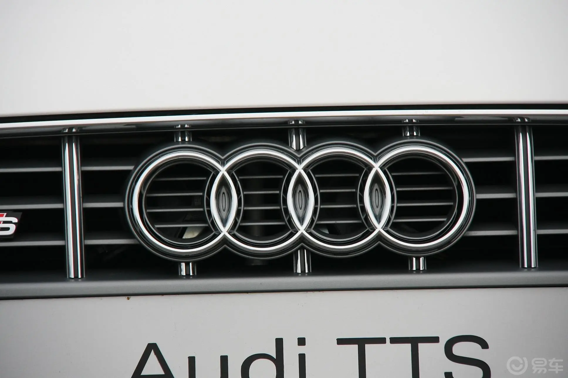 奥迪TTTTS Coupe 2.0 TFSI quattro S tronic外观