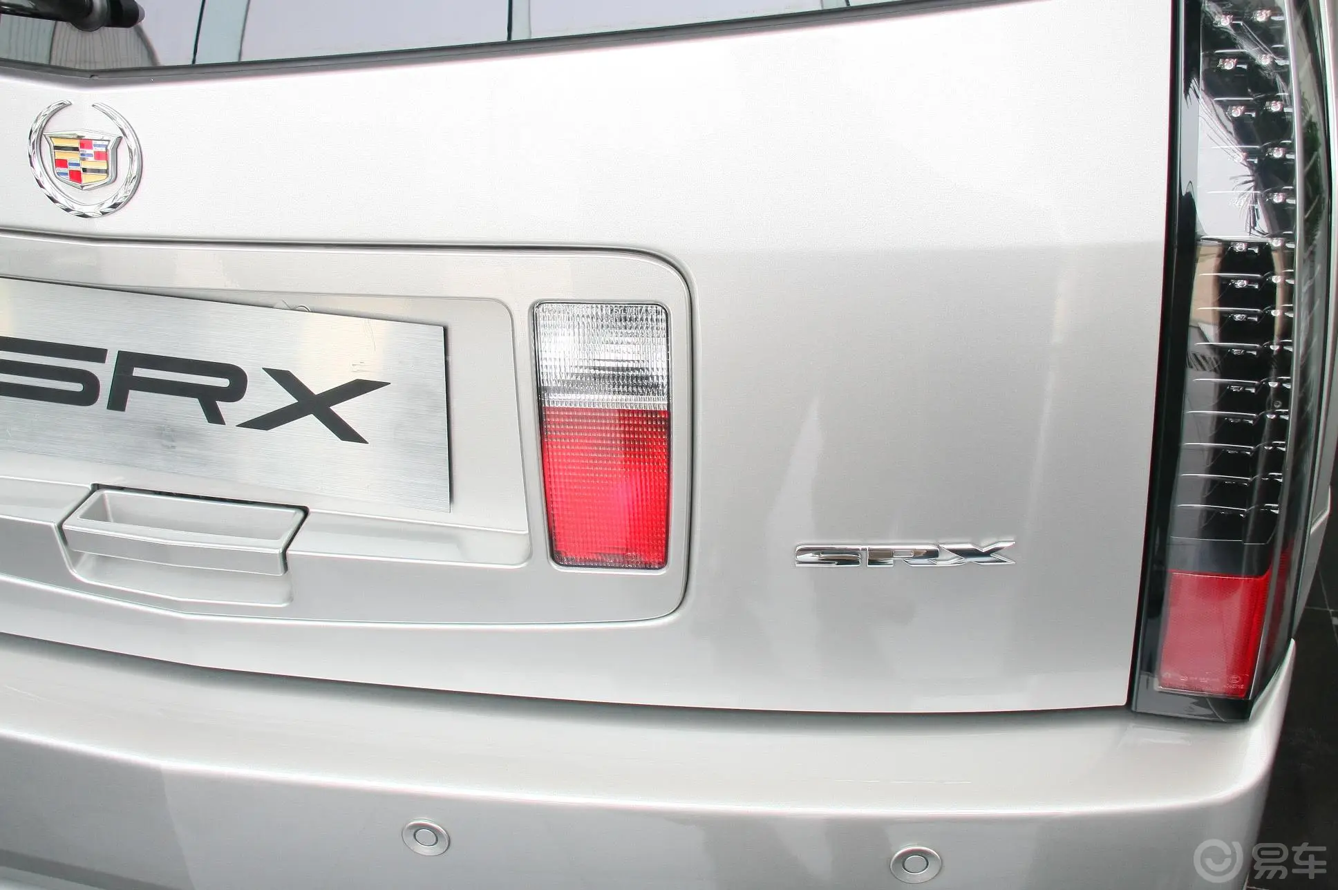 凯迪拉克SRX3.6L V6 四驱外观