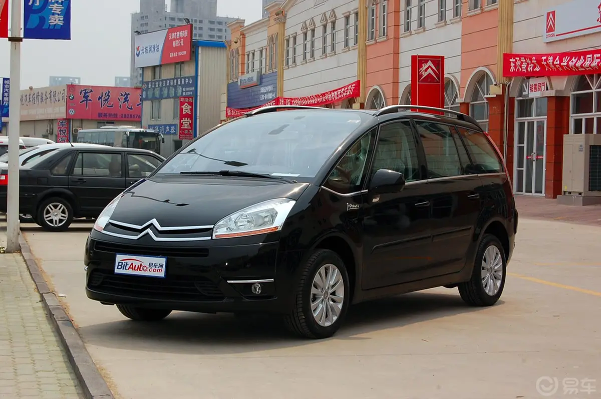 C4 PICASSO2.0i 16V 舒适版 7座外观