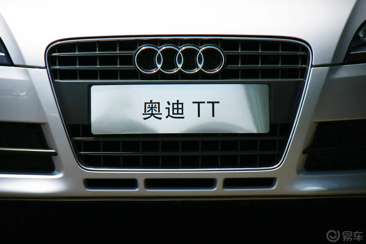 奥迪TTTT Coupe 2.0 TFSI S tronic外观