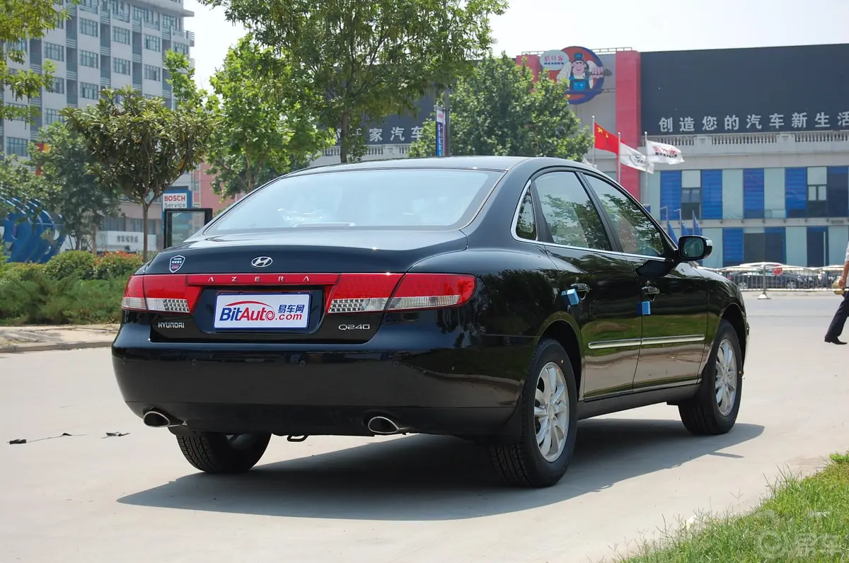 雅尊2.4L 舒适型外观