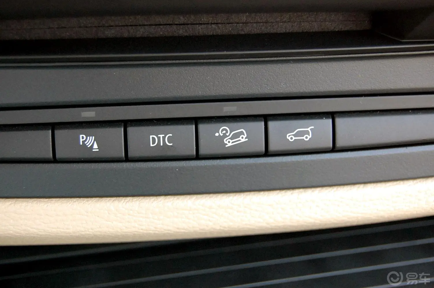 宝马X5(进口)xDrive30i 领先型DCS键
