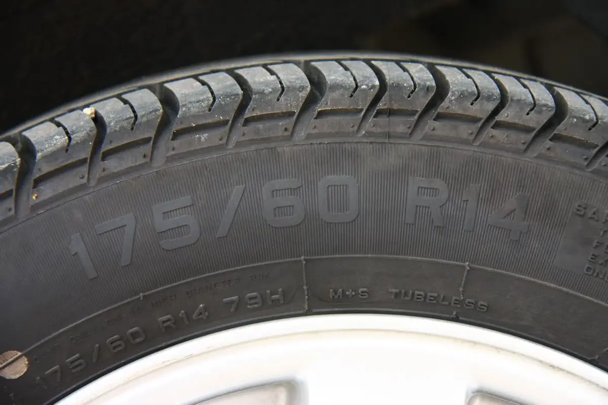 瑞麒M11.3—MT 豪华型轮胎规格