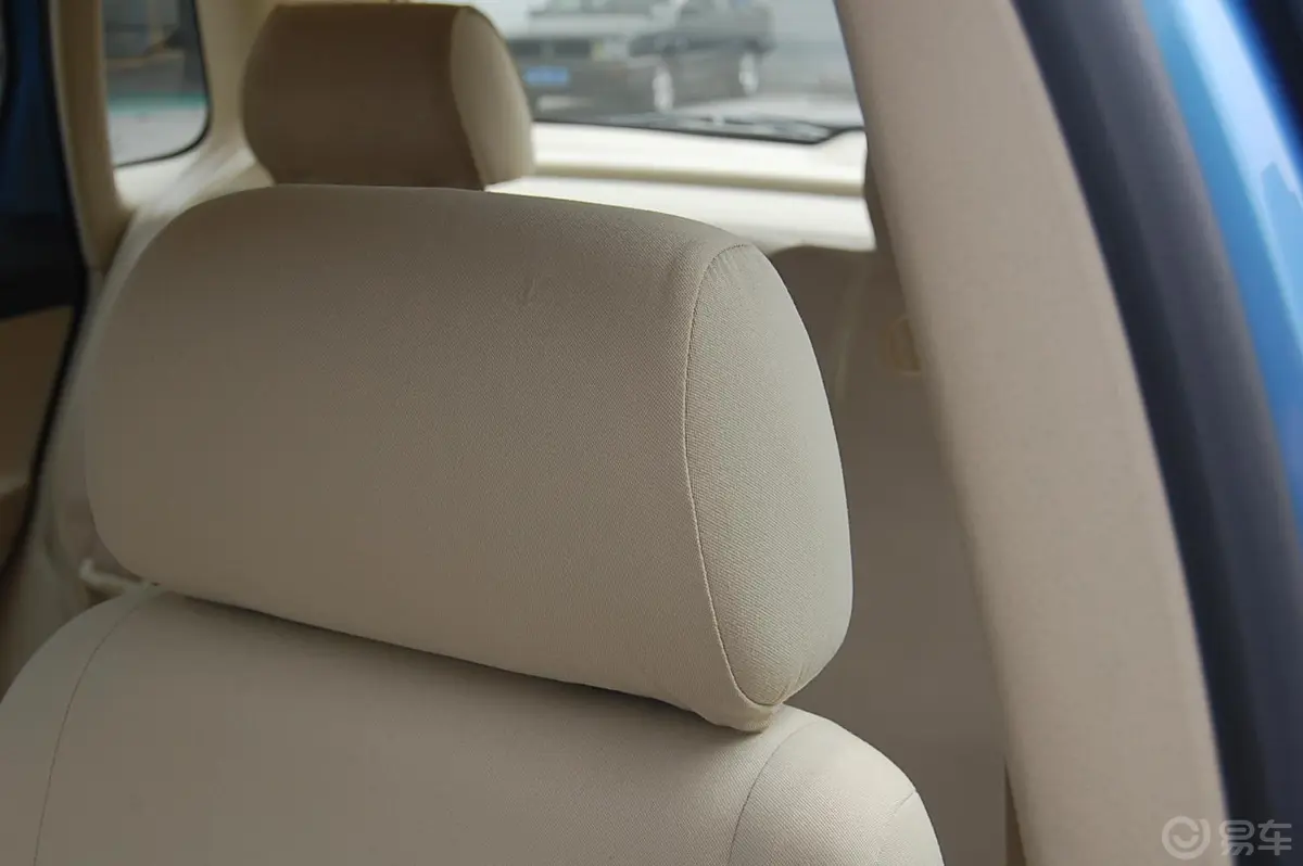 Polo劲情 1.4L 自动舒尚版驾驶员头枕