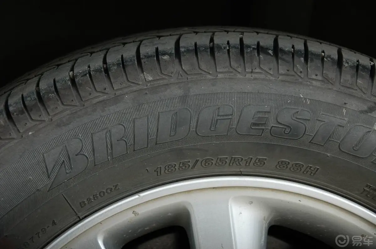 骐达1.6 GS AT—NISMO运动版轮胎规格
