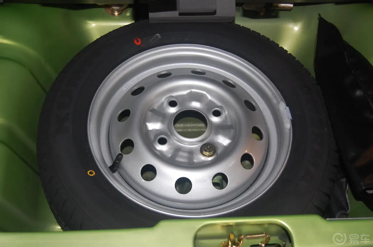 乐驰P—TEC 1.2MT 优越型备胎
