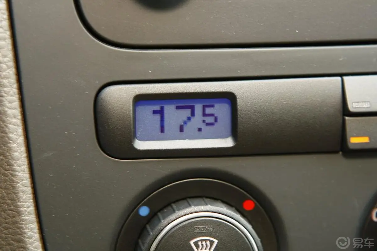 速腾1.4 TSI 手动 豪华型空调显示屏