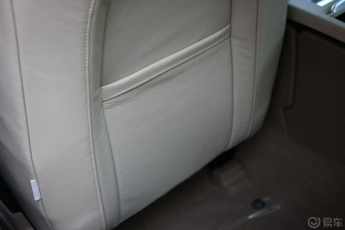 沃尔沃S80L2.5T 智雅版前排座椅后储物袋