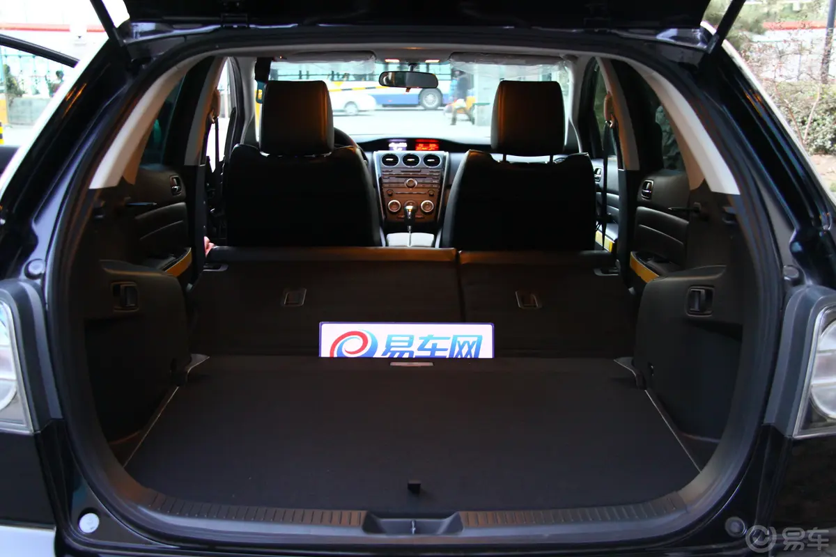 马自达CX-7(进口)2.5L豪华型行李箱空间（后排全放倒）