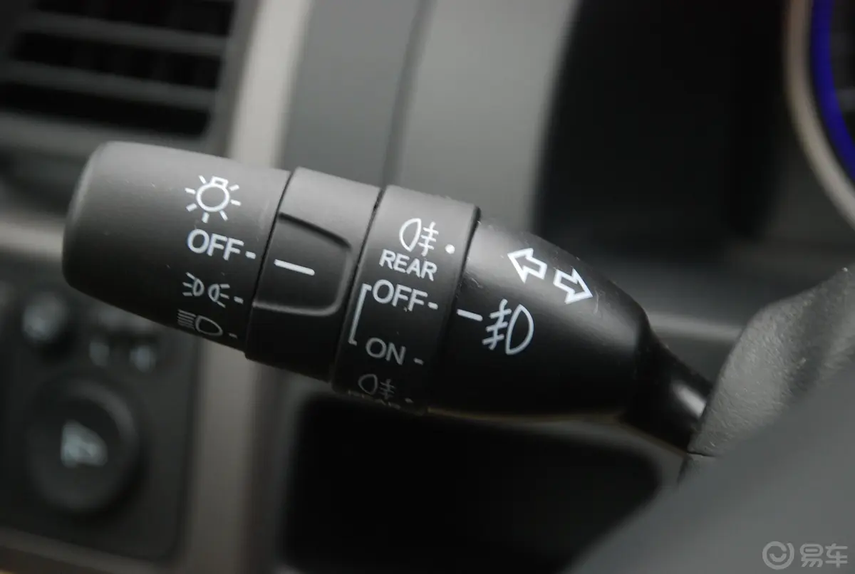 本田CR-V尊贵版自动挡 Vti—S AT大灯远近光调节柄
