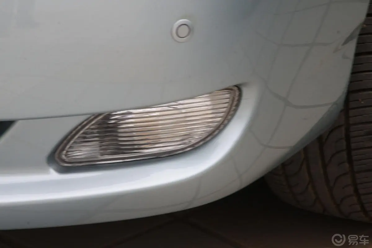 比亚迪F3新能源低碳版电动车雾灯