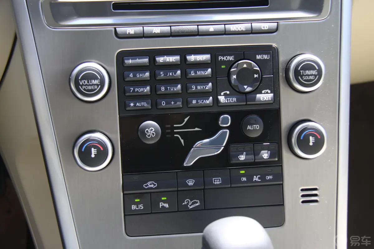 沃尔沃XC60(进口)T6  AWD 智尊版内饰