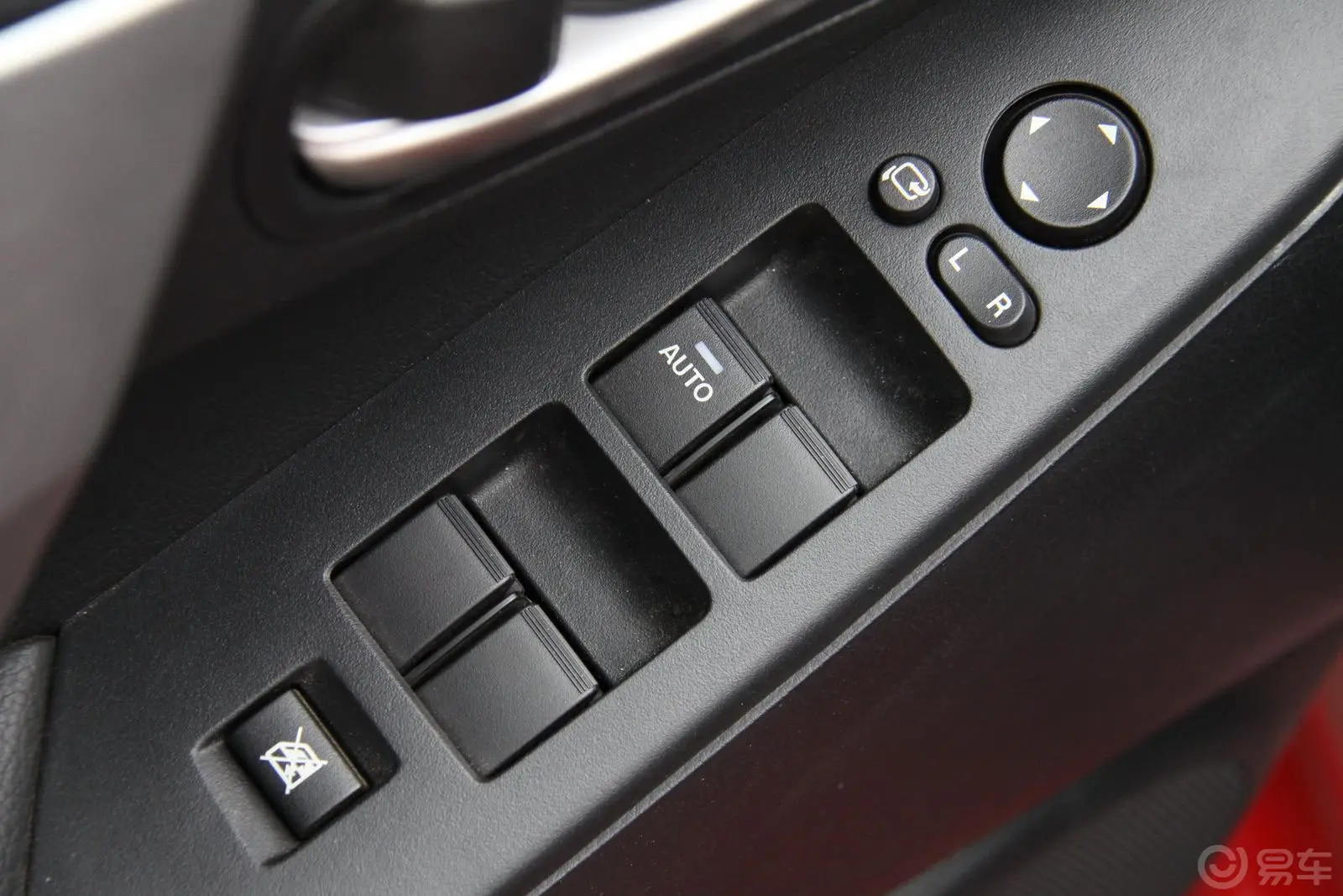 马自达3(进口)2.0L 自动豪华型电窗控制键
