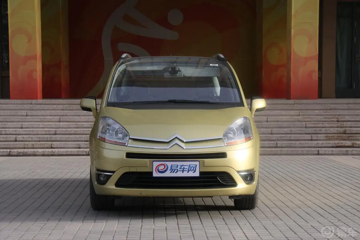 C4 PICASSO2.0i 16V 舒适版 7座外观