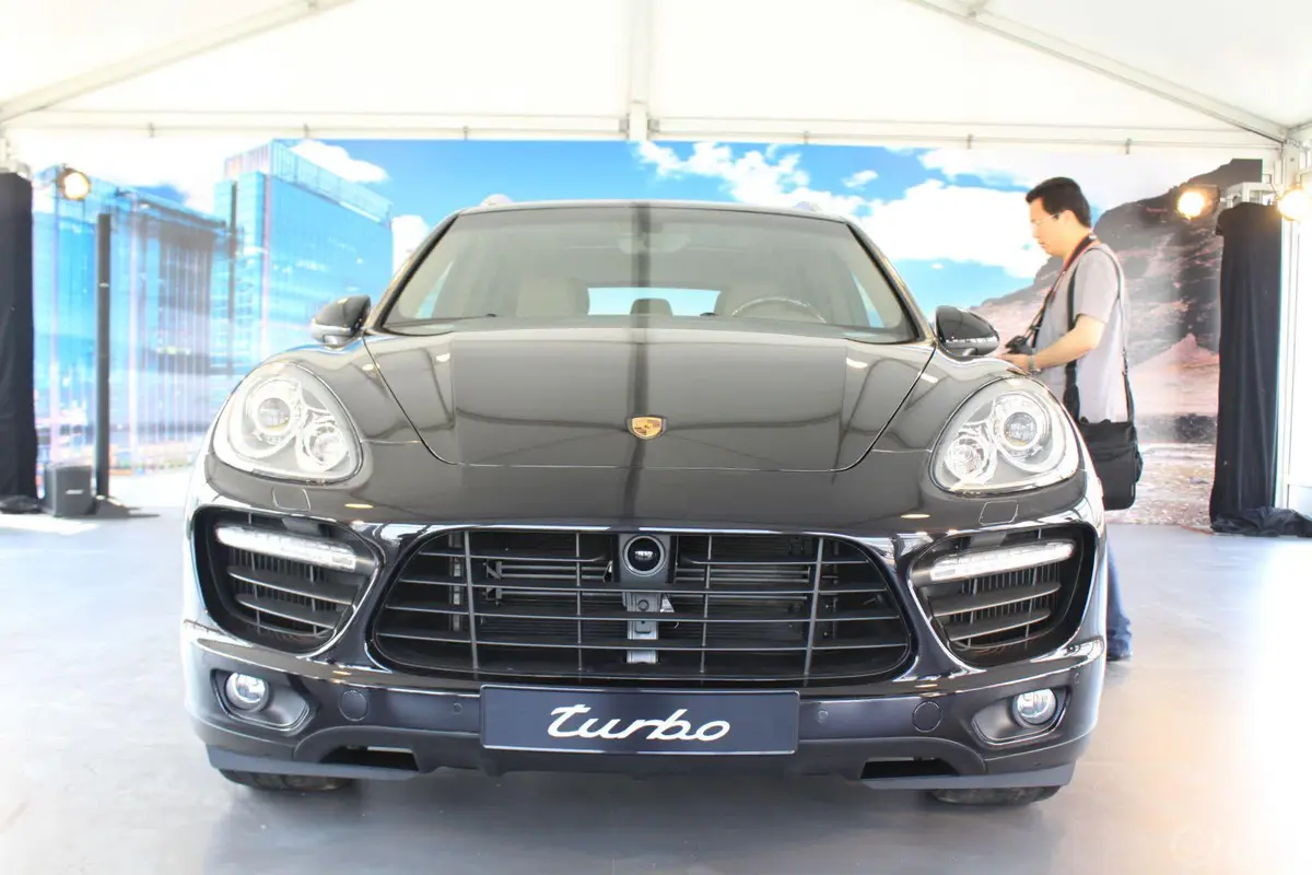 CayenneCayenne Turbo 4.8T外观