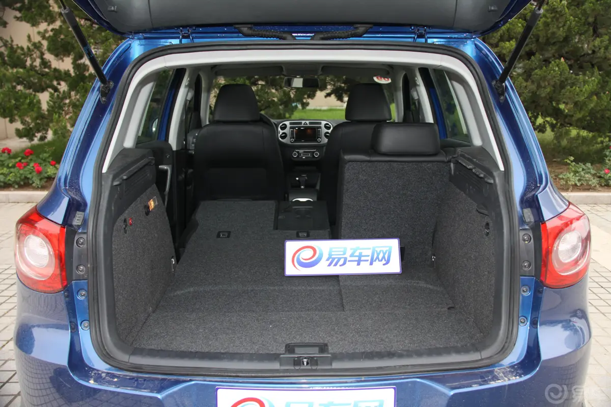 途观菁英版 2.0TSI 手自一体 4MOTION行李箱空间（后排左放倒）