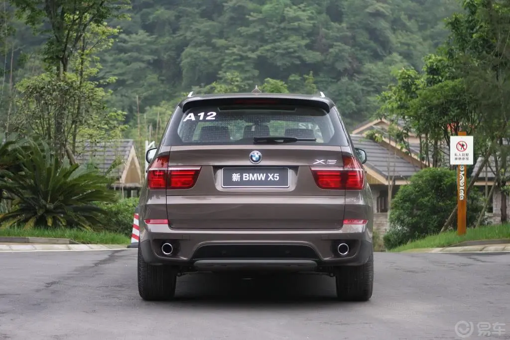 宝马X5(进口)xDrive35i 尊贵型外观