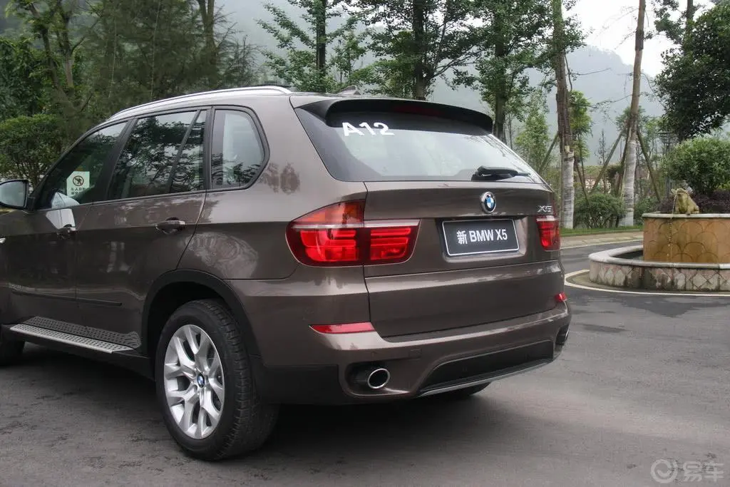 宝马X5(进口)xDrive35i 尊贵型外观