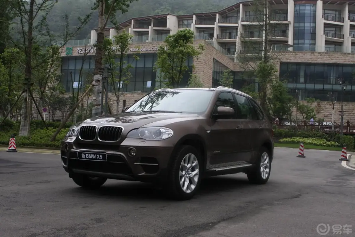 宝马X5(进口)xDrive35i 尊贵型外观