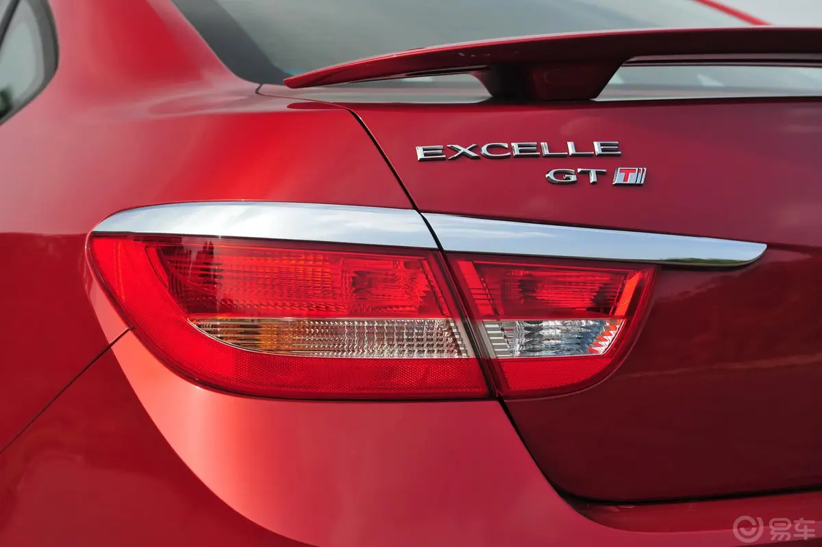 英朗GT 1.6T 新锐运动版外观