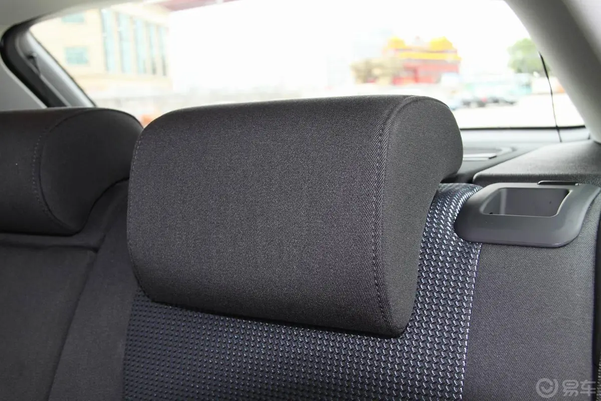 奥迪A3(进口)Sportback 1.4T 豪华型后排头枕