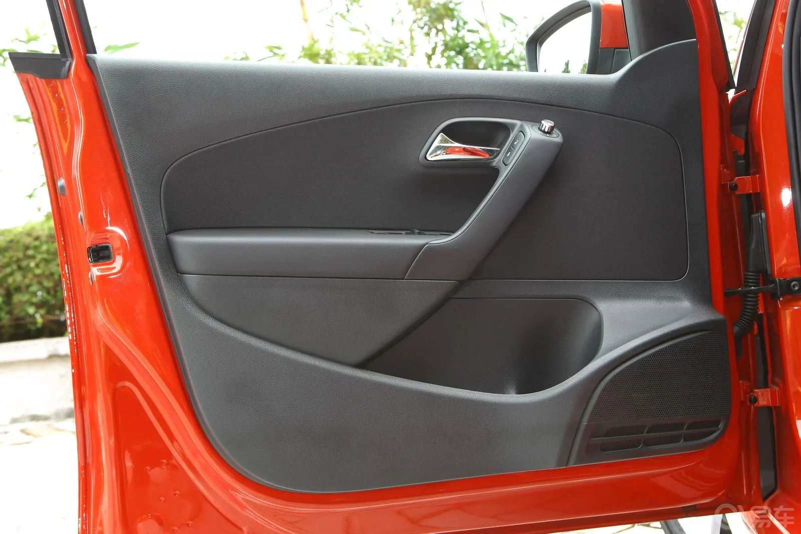 Polo1.6L 自动 致酷版驾驶员侧车门内门板