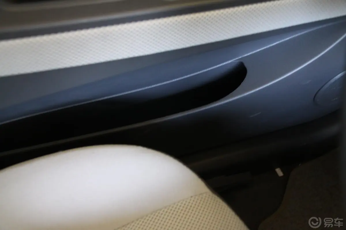 丘比特1.5 自动舒适 DX驾驶员门储物盒