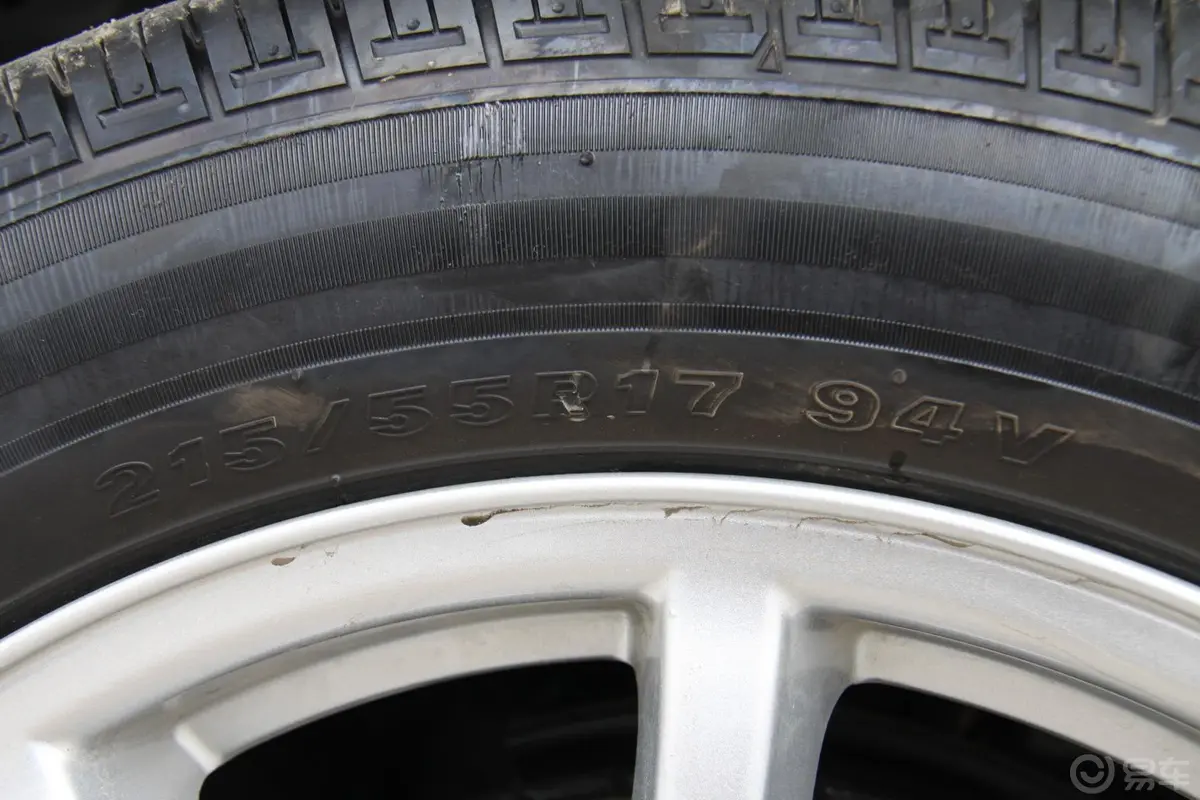 比亚迪M62.0L 尊贵型轮胎规格