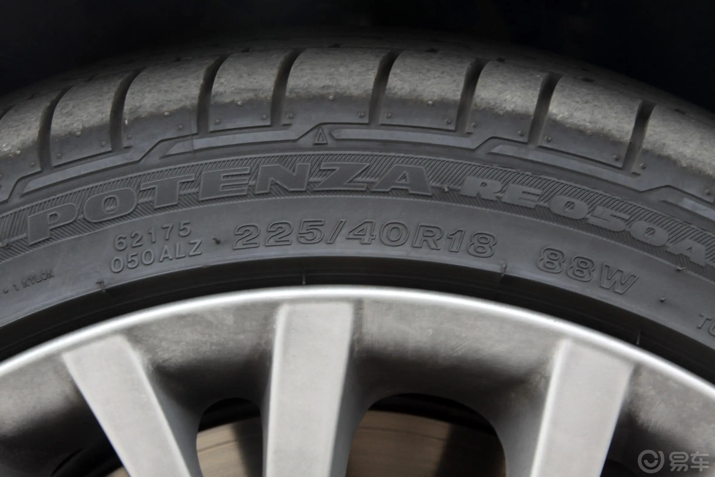 宝马Z4sDrive35i 豪华型轮胎规格