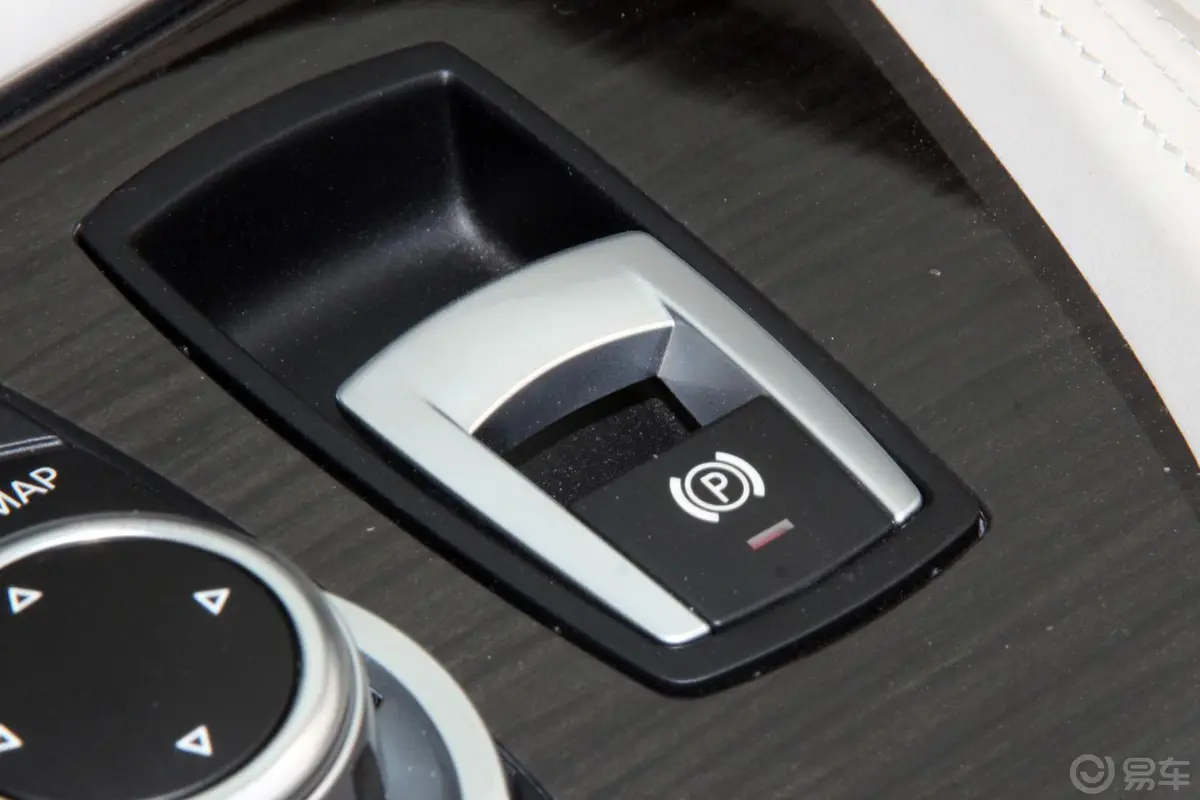 宝马Z4sDrive35i 豪华型驻车制动（手刹，电子，脚刹）