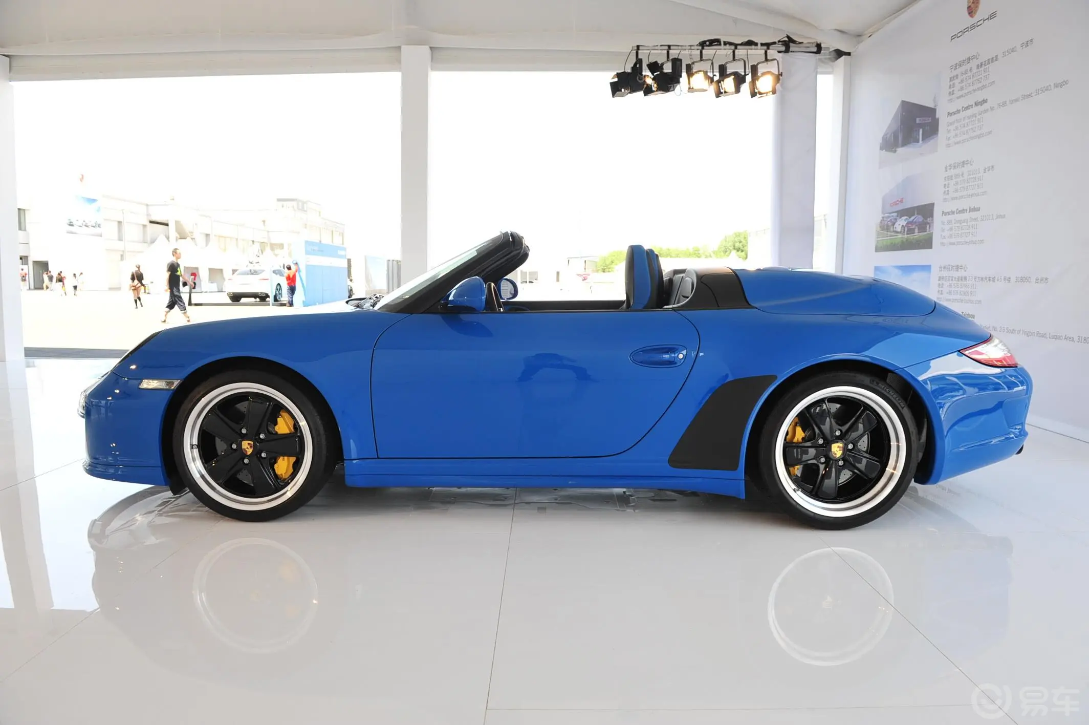 保时捷911Speedster 3.8L正侧车头向左水平