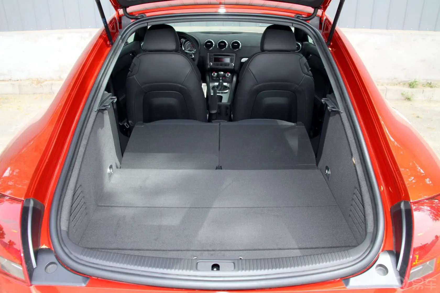 奥迪TTTTS Coupe 2.0 TFSI quattro S tronic行李箱空间（后排全放倒）