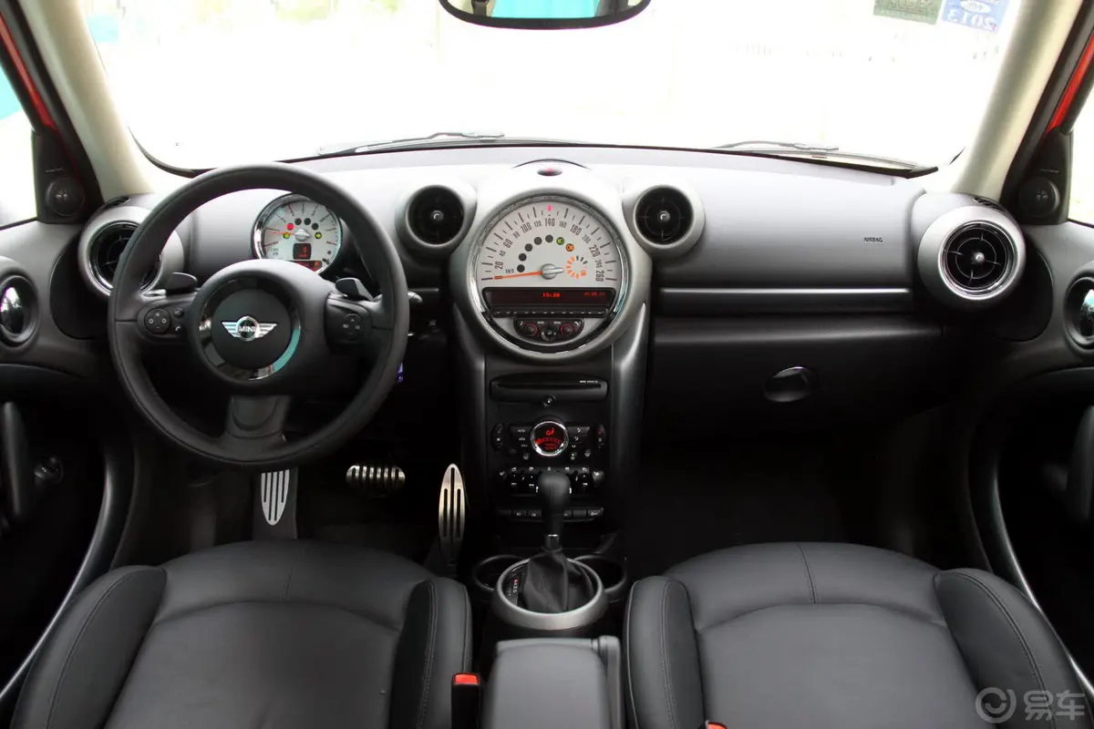 MINI COUNTRYMAN1.6T COOPER S All 4内饰全景正拍