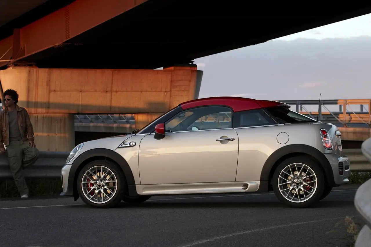 MINI JCW COUPE