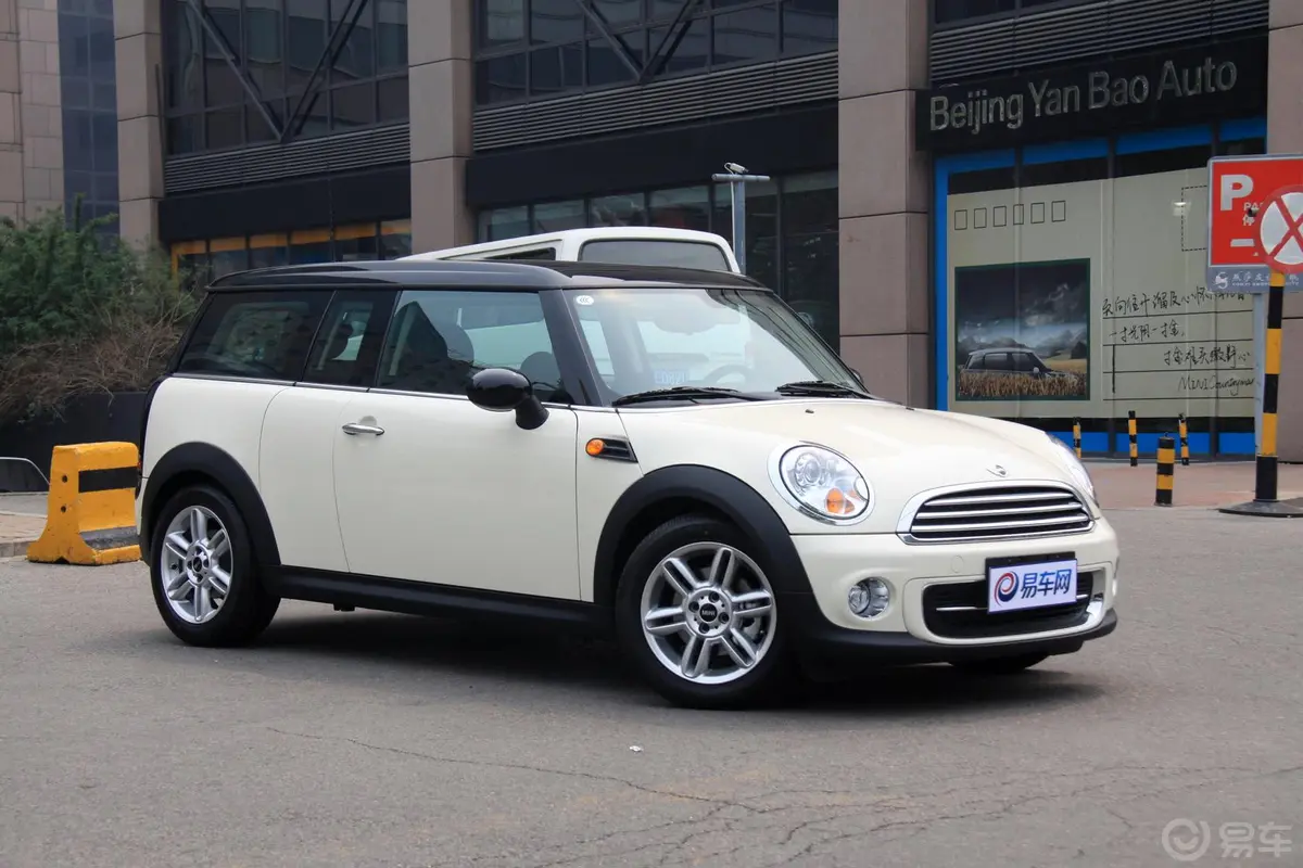 MINI CLUBMANCOOPER Excitement侧前45度车头向右水平