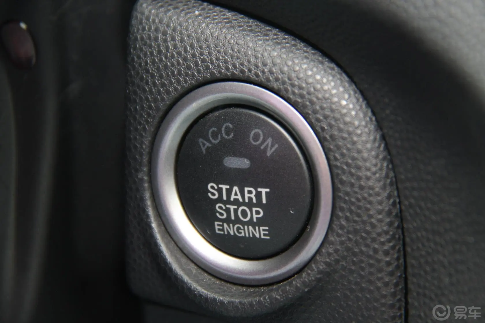 马自达3 星骋三厢 2.0L 自动 豪华型无钥匙进入启动键