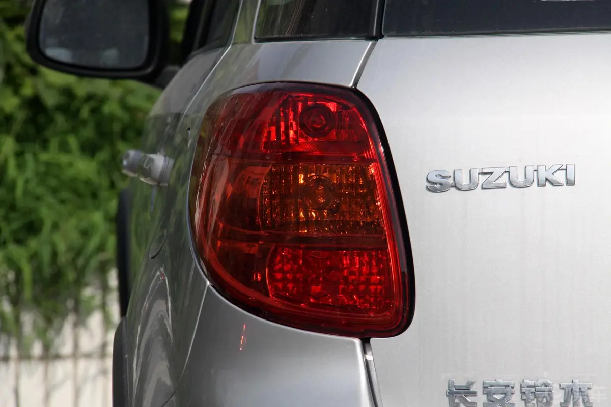 天语 SX4两厢 1.6L 运动型 MT外观