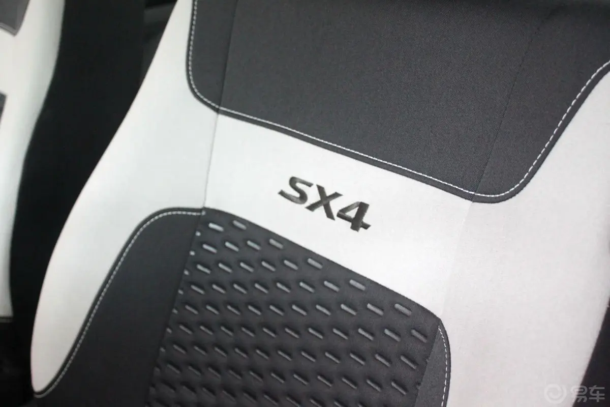 天语 SX4两厢 1.6L 灵动型 MT座椅特殊细节
