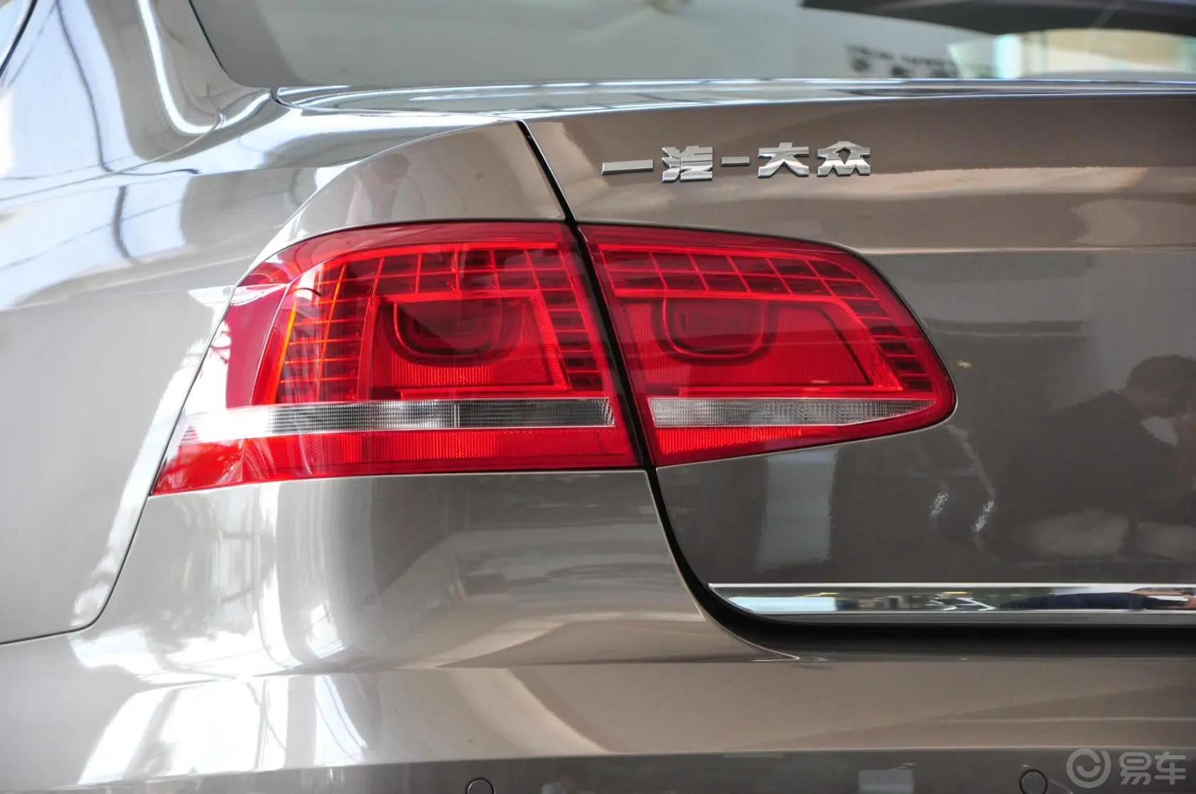 迈腾B7L 1.8TSI DSG豪华型外观