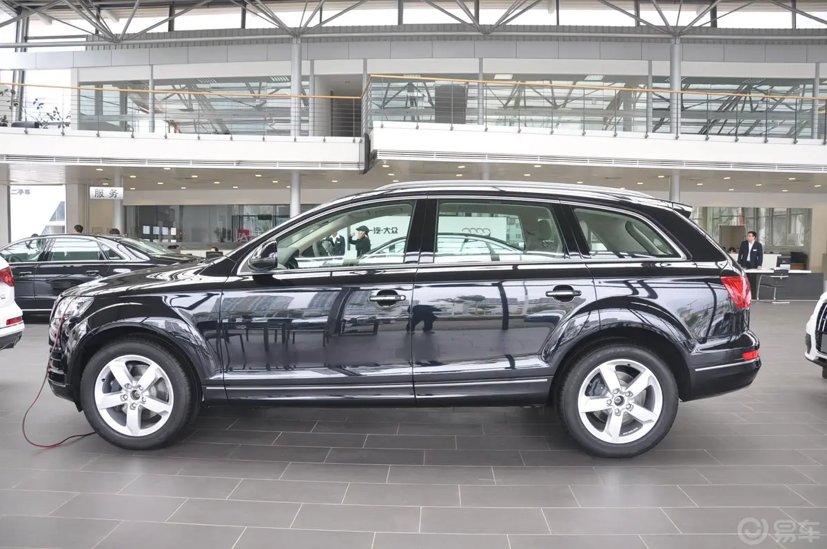 奥迪Q7TDI V6 3.0 柴油外观